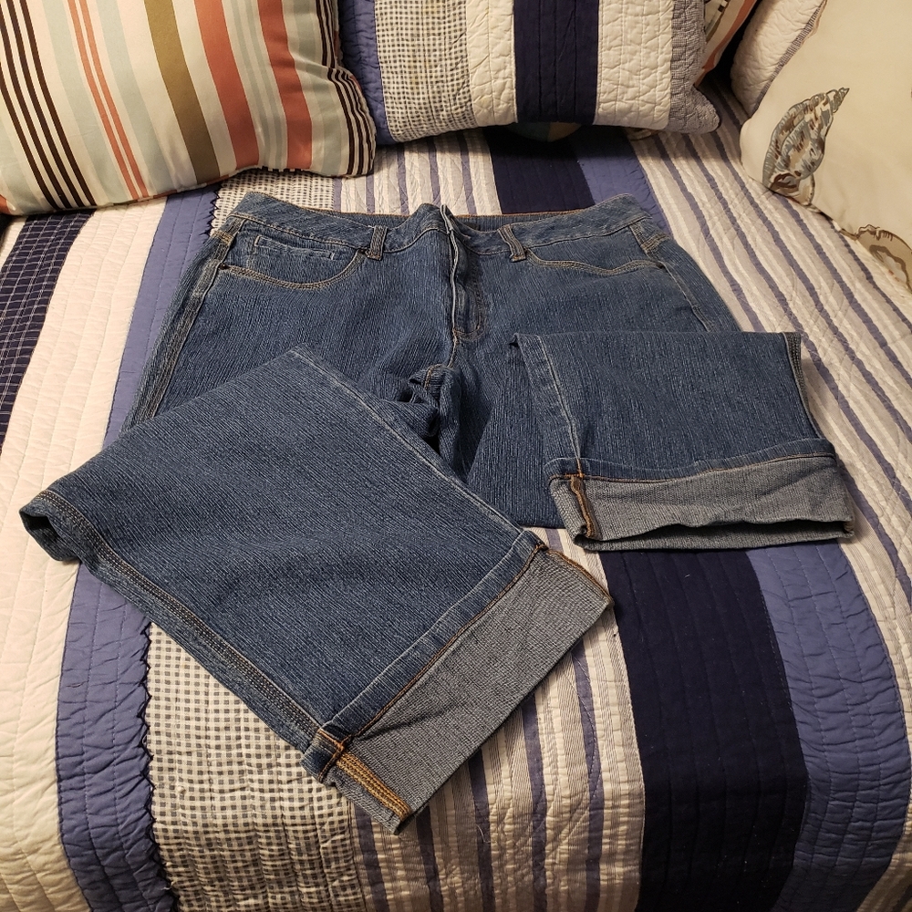 French Cuff Capri Pants